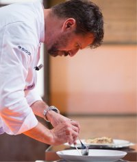Immagine di Stefano Callegaro vince #MasterChefIT 4, secondo Nicolò, terza Amelia - Scopri su Sky Italia